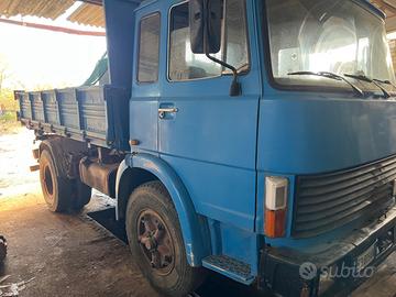 Camion fiat 130