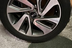 4 cerchi kia originali R17 , 4 fori