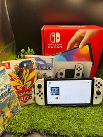 NINTENDO SWITCH OLED + 3 GIOCHI