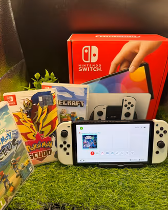 NINTENDO SWITCH OLED + 3 GIOCHI