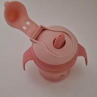 Tazza con beccuccio 