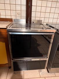 Stufa Nordica a legna con forno