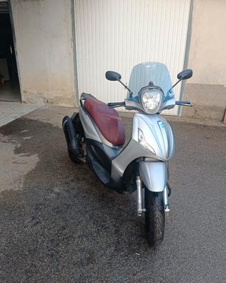 Beverly 350 sport touring