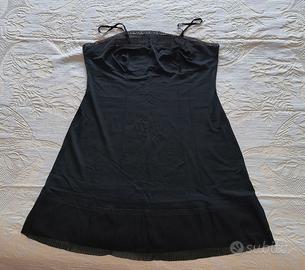 Sottoveste nera con dettagli plissettati