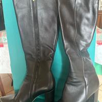 Stivali a punta con tacco di Gianvito Rossi