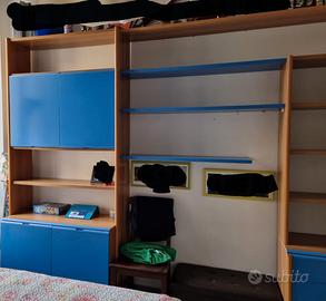 Libreria per camera ragazzo