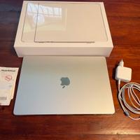 Macbook Air 15” M2 8gb SSD 256gb