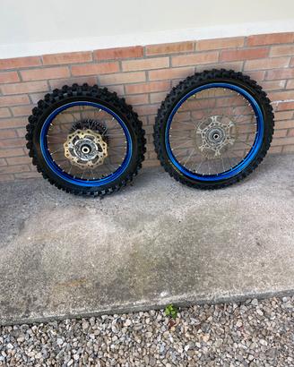 cerchi yz 125