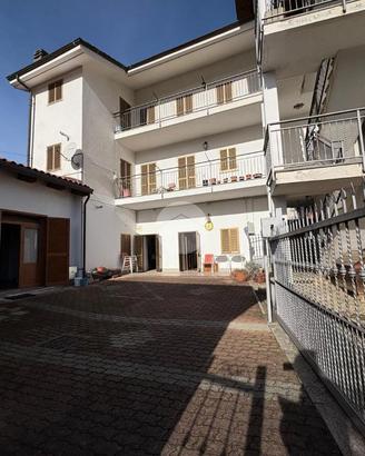 CASA SEMINDIPENDENTE A SAN COLOMBANO BELMONTE
