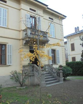 Villa di 550 m² con più di 5 locali e box auto dop