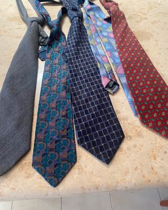 Set di 5 cravatte