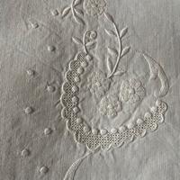 Lenzuola e federe matrimoniali '70 ricami bianchi