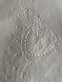 Lenzuola e federe matrimoniali '70 ricami bianchi