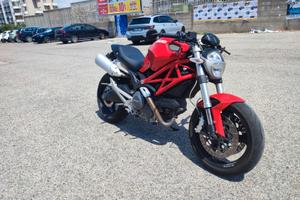Ducati Monster 696