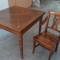 Tavolo quadrato in legno massello con 6 sedie