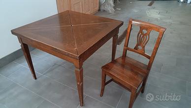 Tavolo quadrato in legno massello con 6 sedie