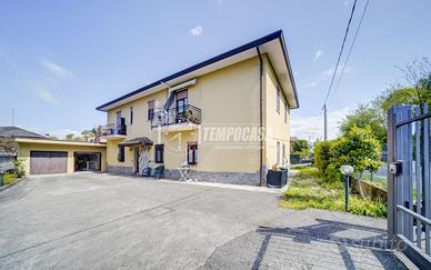 AMPIO TRE LOCALI RISTRUTTURATO!!!