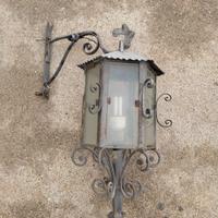 Lampada a muro ferro battuto