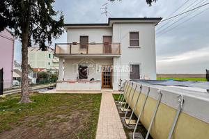 Casa indipendente a Cervia Via Ragazzena 4 locali
