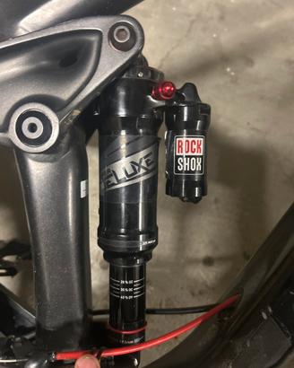rockshox super deluxe