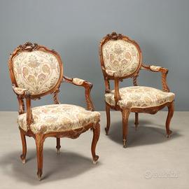 Coppia di Poltroncine in Noce in Stile Barocchetto