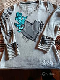 Maglia donna Desigual, grigia con stampa cuore