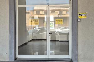 Locale commerciale pieno centro,Carbonia
