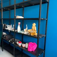 Libreria in ferra fatta a mano.