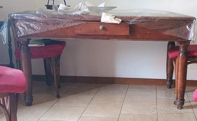 Tavolo antico