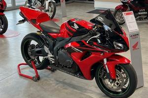 CBR 1000rr fireflade 