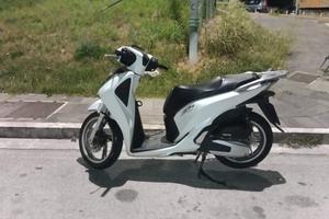 HONDA SH 125 FINANZ INTERESSI 0 NO ANTICIPO NO BUS