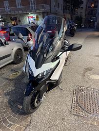 KYMCO AK 575