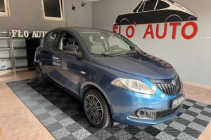 Lancia Ypsilon 1.0 70cv Hybrid Silver