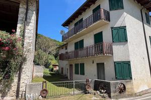 Casa indipendente con terreno, magazzino e garage