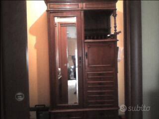 Armadio Antico con cassaforte interna