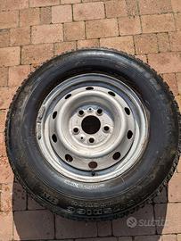 2 ruote (cerchio + gomma invernale) 215/75 R16 C