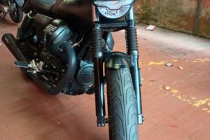 Moto Guzzi V7 - 2022