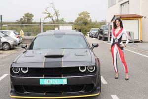 DODGE CHALLENGER 1320 6.4 DRAG RACE