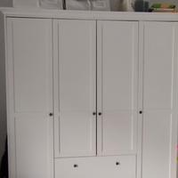 armadio jysk 4 ante e due cassetti