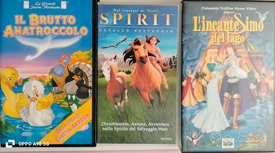 Lotto 39 videocassette Disney e altri cartoni