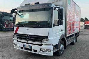 Mercedes-Benz atego 822 frigo con ganciere
