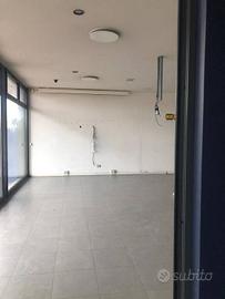 Immobile di 120 m² con 2 locali a Nove