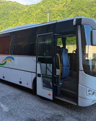 Autobus/ Man 37 posti