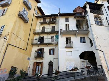 CASA SEMINDIPENDENTE A LANZO TORINESE