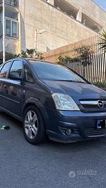 Opel Meriva 2008-comoda e spaziosa