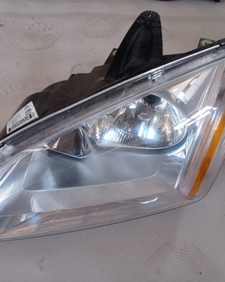 NUOVO Faro ant sinistro Ford Focus 2004-2008