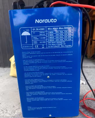 Caricabatterie e starter auto