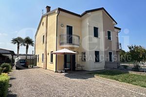 Villa bifamiliare Correzzola [0630252896VRG]