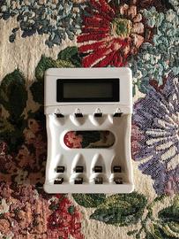 Caricatore LCD per batterie ricaricabili AA e 3A