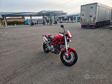 Ducati Monster S2R 1000